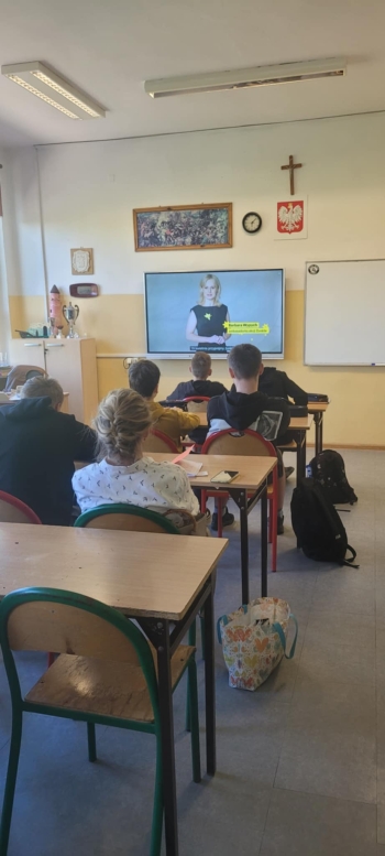 6f7e671c-7bfe-4ebd-adfc-ed20409d065e