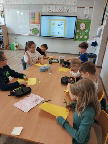 6fef71ff-801d-4501-9e88-edcb2df86c87