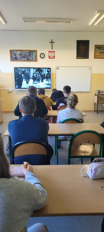 22ddbbab-569e-4332-b0a4-3328676e3e09