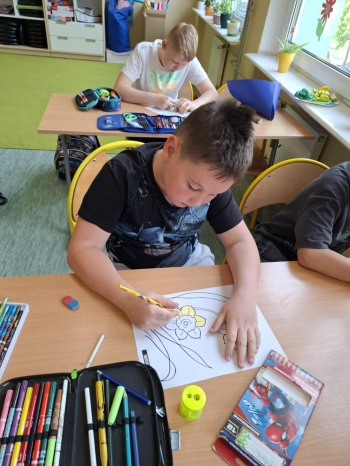 b39ee940-60f1-4aa9-baea-68b5ef95446b