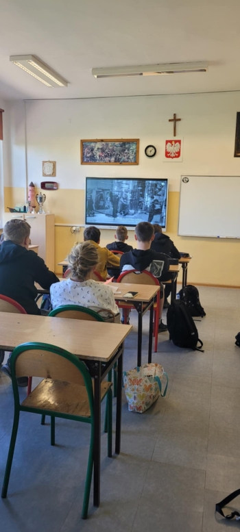 ef4f22d8-f3ce-411d-a5a8-30935653e40a