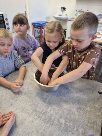 600243209_1326115775984858_6871053322283287102_n