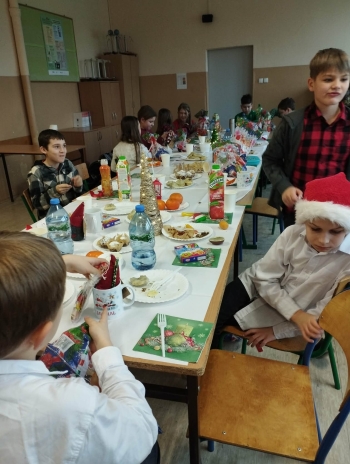 601498864_1330960855500350_9174261789617544237_n