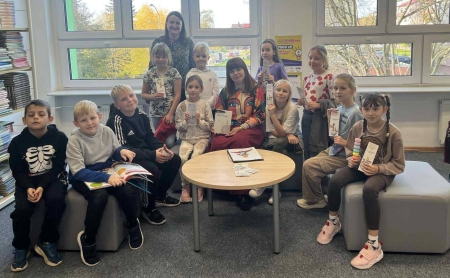 Akcja czytelnicza: Poznaj książkę mojego dzieciństwa, w ramach projektu ''Czytaj...