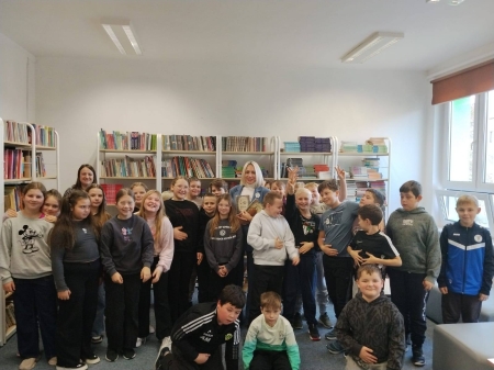 Akcja czytelnicza: Poznaj książkę mojego dzieciństwa, w ramach projektu ''CzytajMY - tu zaczyna się wyobraźnia!''