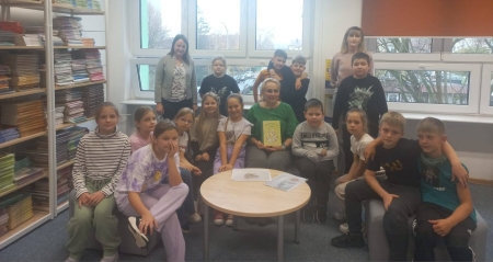 Akcja czytelnicza: Poznaj książkę mojego dzieciństwa, w ramach projektu ''CzytajMY - tu zaczyna się wyobraźnia!''