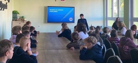 Ogólnopolski Tydzień Kariery - przedstawiciele Policji Pyrzyce i Komendy Powiatowej Straży